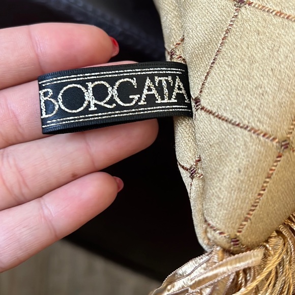 Borgata throw pillow - Picture 2 of 4